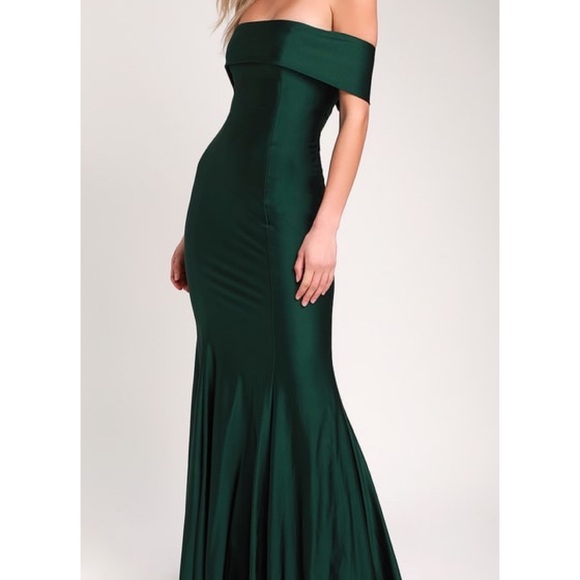 ISO “So Enchanted” Emerald off-the-shoulder Maxi - Picture 1 of 1